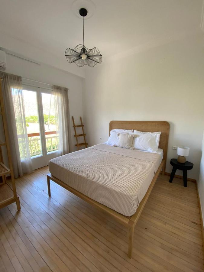 Thassa Beach Apartment No1 Leonídion Esterno foto
